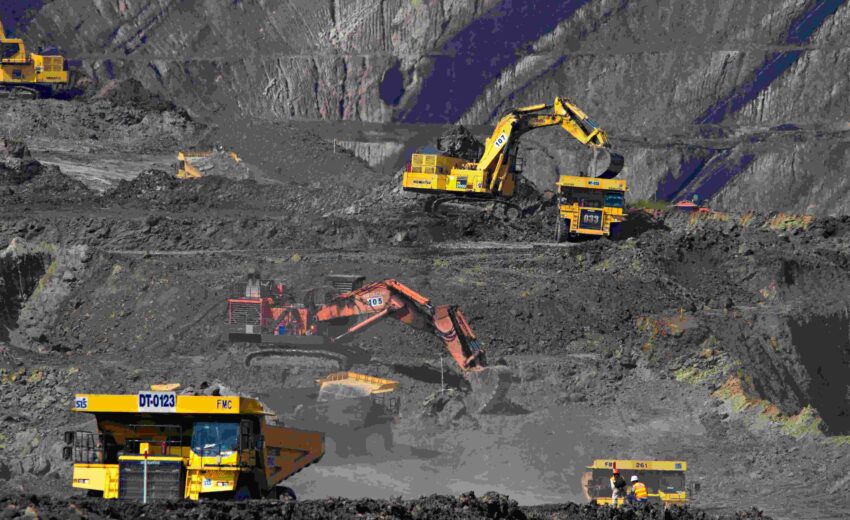 Federal Government Revokes 1,633 Mining Licenses